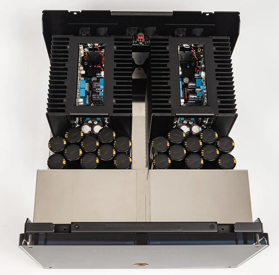 electrocompaniet-AW800M-monoblock_poweramplifier_in